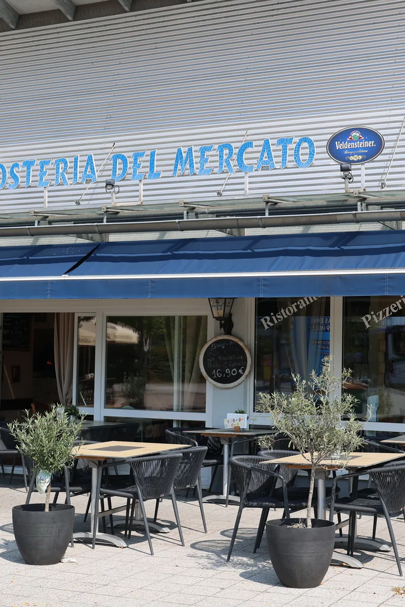 Fassade und Eingang der Osteria del Mercato